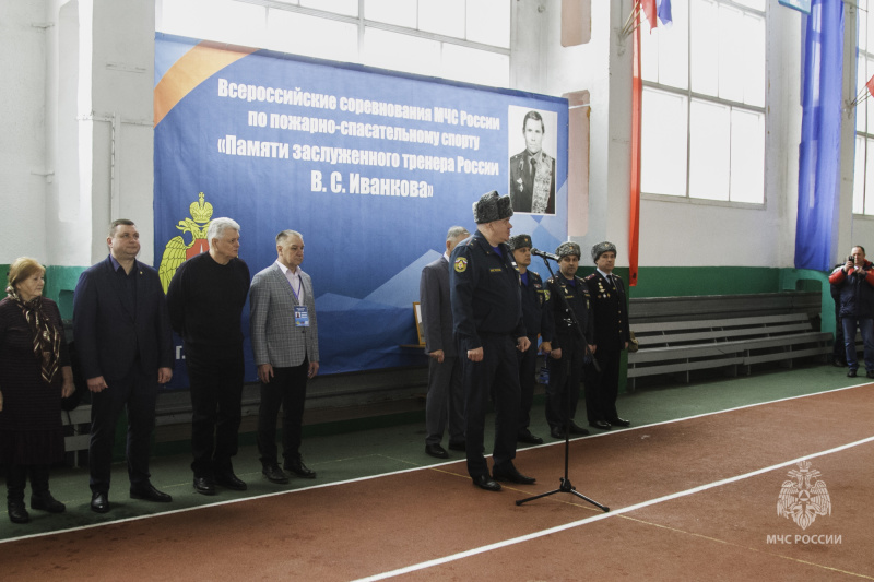 В Омске дан старт соревнованиям по пожарно-спасательному спорту