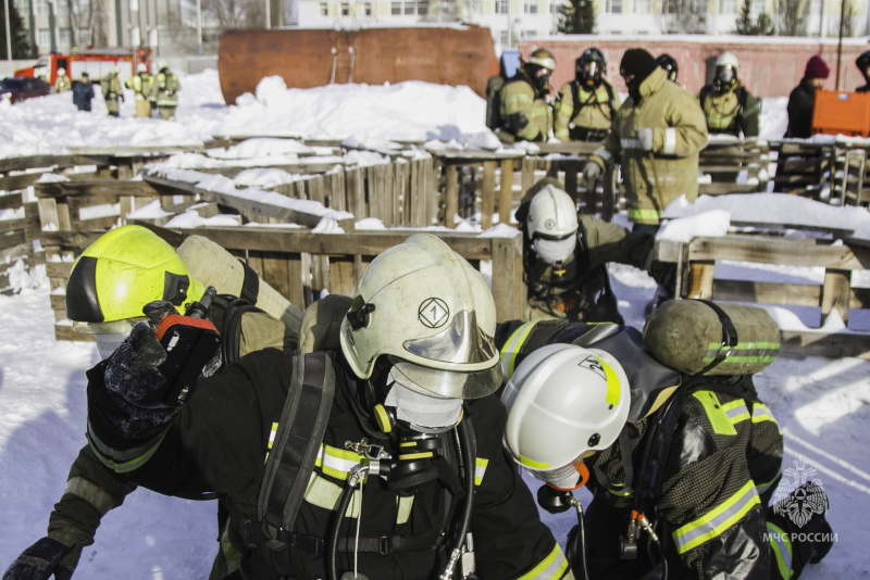 В городе Омске проведена первая в этом году тренировка для начальников подразделений пожарной охраны