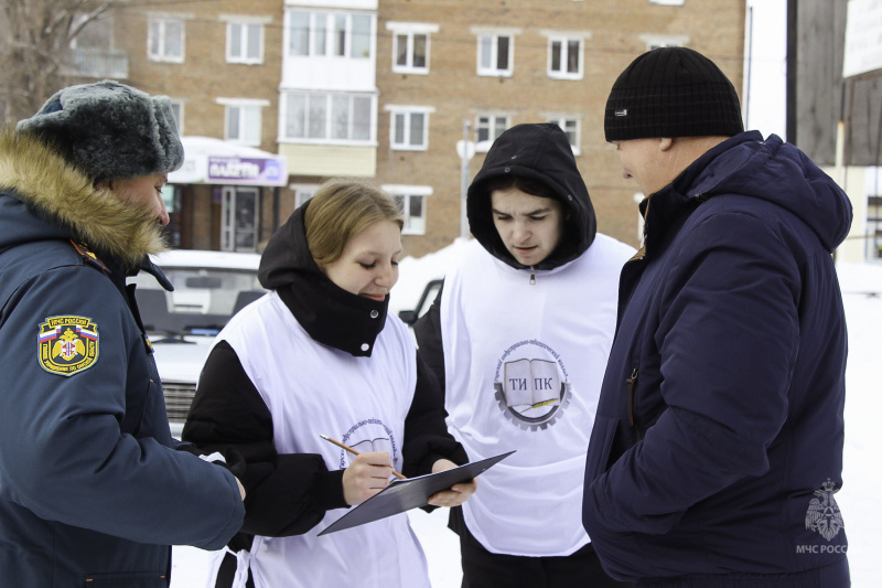 «Несём» пожарные извещатели в массы