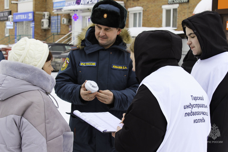 «Несём» пожарные извещатели в массы