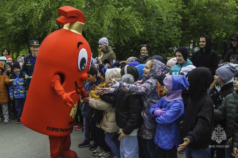 Почти 200 школьников начали летние каникулы с «Недели безопасности»