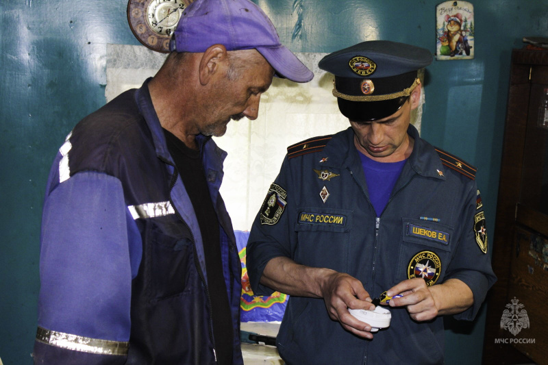 Жилье девяти многодетных семей стало безопаснее